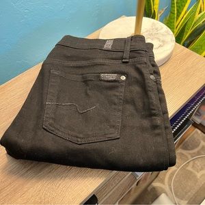 EUC 7 For All Mankind black skinny jean. No damage RN: 15561 CA: 56266. Size 29.